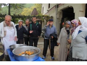 Tarihi Camide ’Hayır’ Geleneği