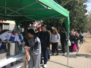 Odunpazarı’nda Aşure İkramı Devam Ediyor