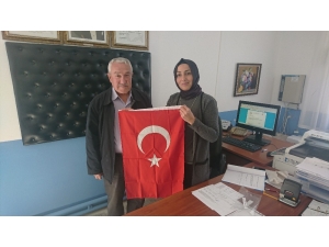 Emekli Öğretmenden Anlamlı Ziyaret