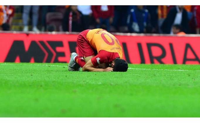 Galatasaray'da Emre Akbaba Depremi