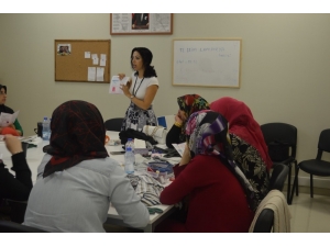 Kartepe’de Suriyeli Kadınlara Sağlık Eğitimi