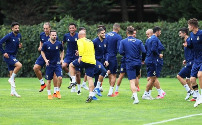 Fenerbahçe'de Yeni Parola; Galatasaray'a Kadar 12 Puan!
