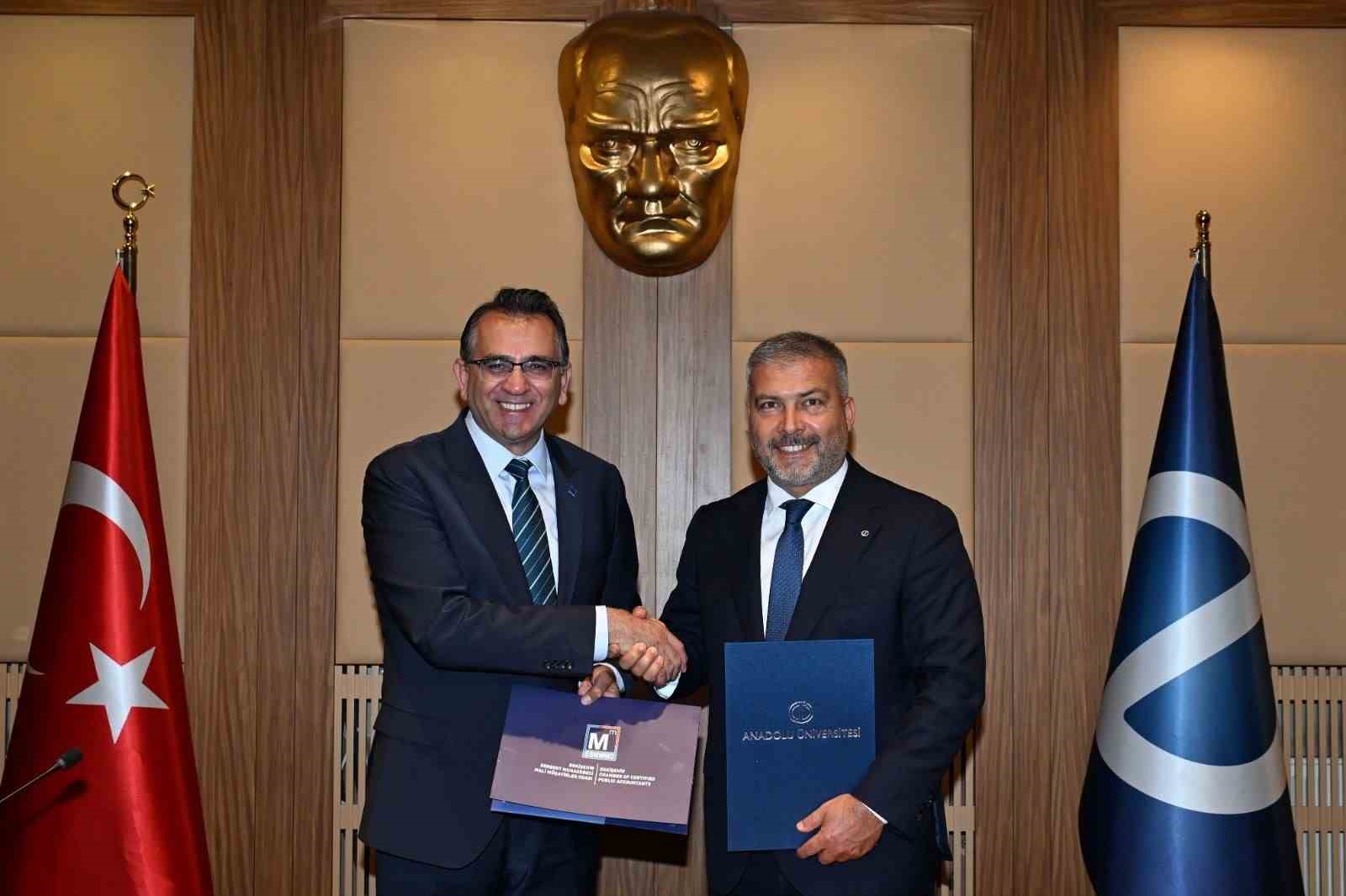 anadolu-universitesi-ile-esmmmo-arasinda-staj-is-birligi-protokolu-imzalandi