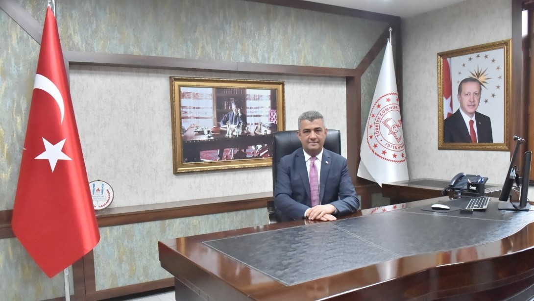 ekici-erzurum-egitim-ailesinin-her-ferdine-minnettariz