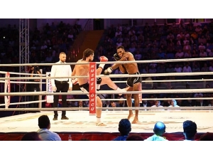 Şampiyon Kickboksçular Malatya’da Ringe Çıktı
