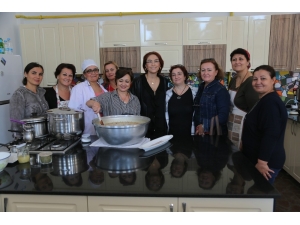 Odunpazarı Kadın Kooperatifi’nden Aşure Etkinliği