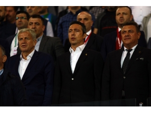 Ali Koç’tan Taraftarlara: "Size Çektirdiğimiz Eziyetten Ötürü Özür Diliyorum"