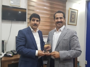 Milletvekili Yaman’dan Cumhurbaşkanına Destek İçin Türkiye’yi Gezen Özavcı’ya Teşekkür Plaketi