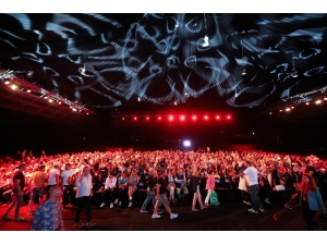 ‘Sezen Sokakta’ Uluslararası Antalya Film Festivali’nde Seyirci Rekoru Kırdı