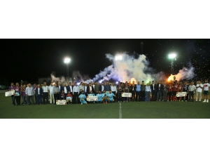 Futbol Turnuvasında Muhteşem Final