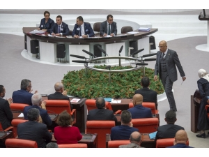 Chp İstanbul Milletvekili Enis Berberoğlu Yemin Etti