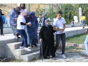 Yaşlılar, Çocuklarla Bir Araya Geldi