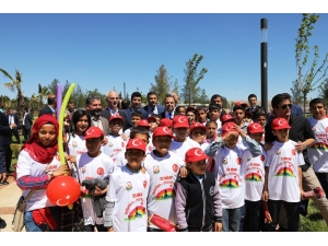 Çiftçi, Dünya Çocuk Gününü Kutladı