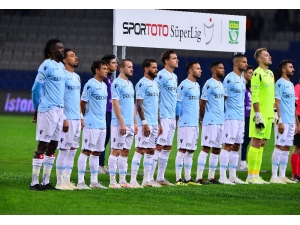 Spor Toto Süper Lig: Medipol Başakşehir: 0 - Evkur Yeni Malatyaspor: 0 (Maç Devam Ediyor)