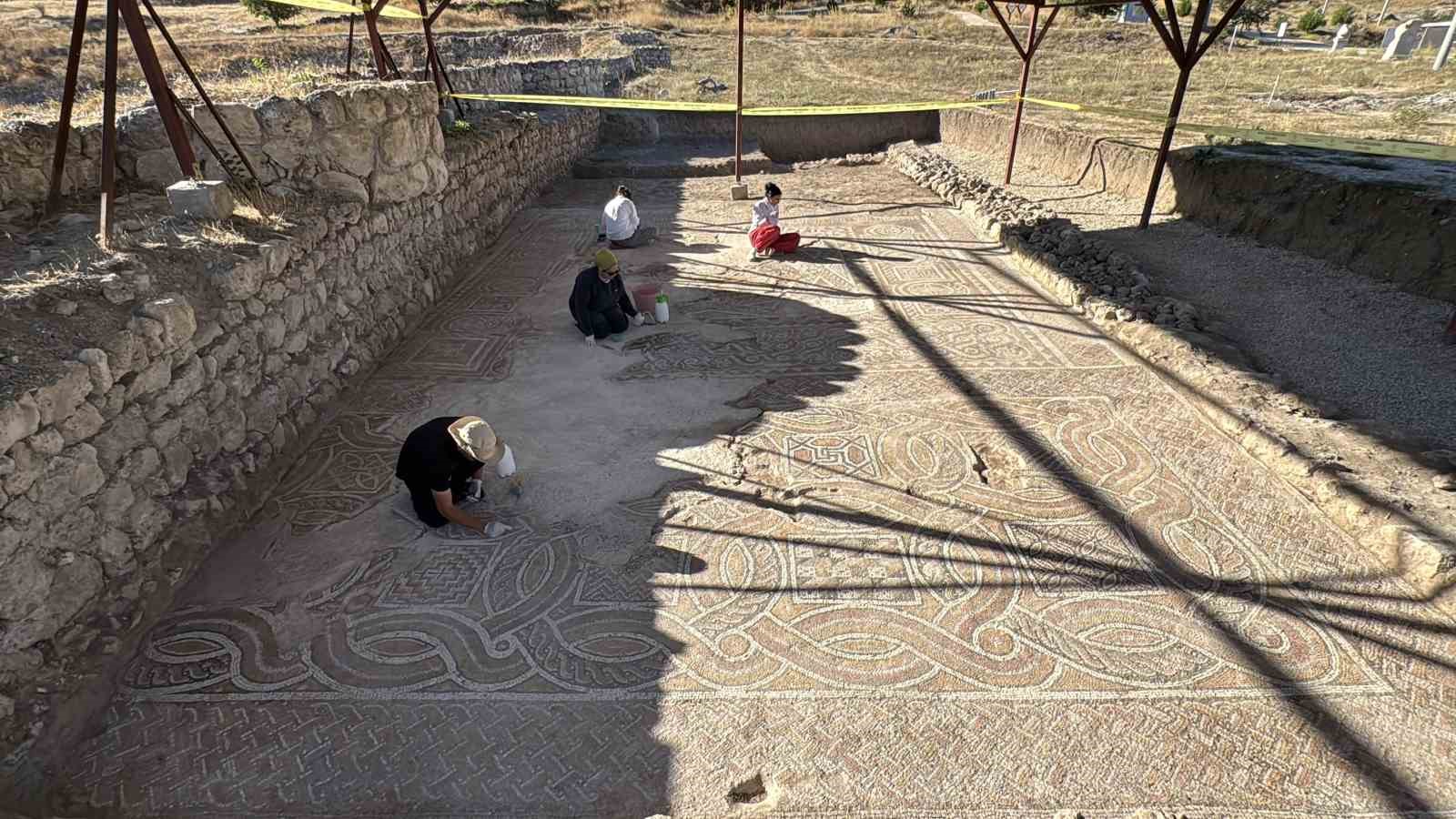 hadrianopolis-te-4-yuzyila-ait-essiz-mozaiklerin-bulundugu-yapinin-restorasyonu-tamamlandi