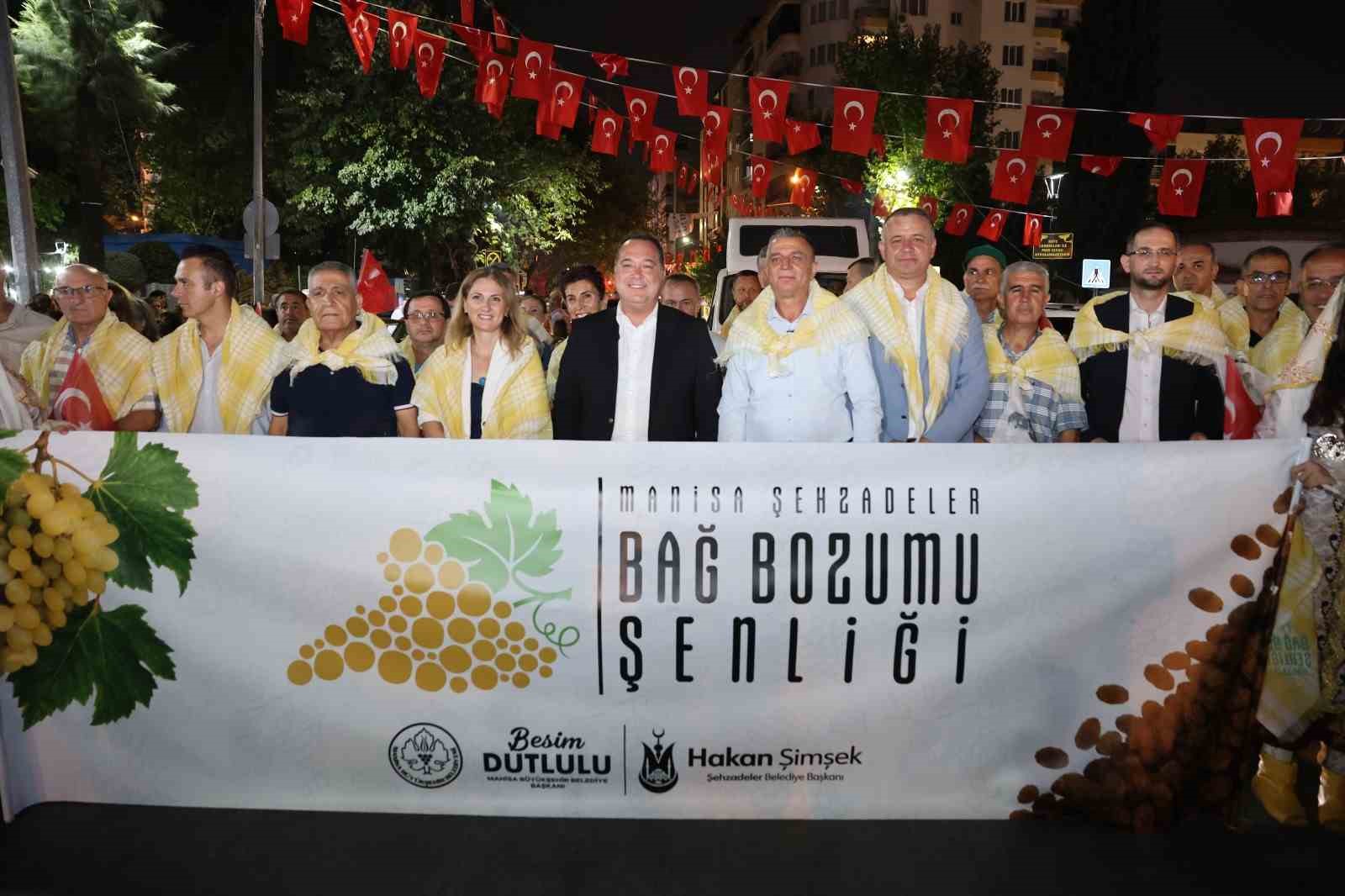 bag-bozumu-coskusu-kortejle-taclandi