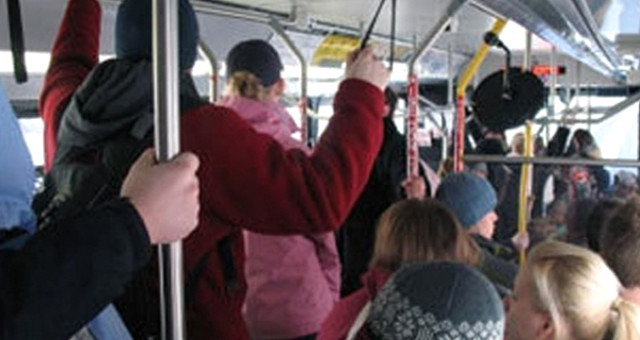 Otobüste Genç Kızı Taciz Eden Zanlıya, 'toplu Taşıma Araçlarını Kullanmama' Yasağı Verildi