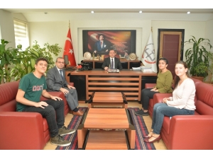 Bilsem Öğrencileri Müdür Yıldız İle Röportaj Yaptı