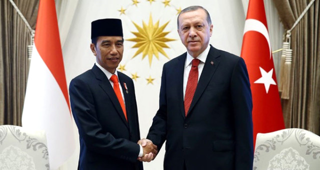 Cumhurbaşkanı Erdoğan'dan Endonezya Cumhurbaşkanı Joko Widodo'ya Taziye Telefonu