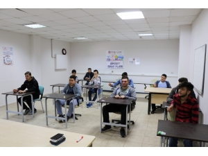 Beyaz Kalpler’de Bir İlk