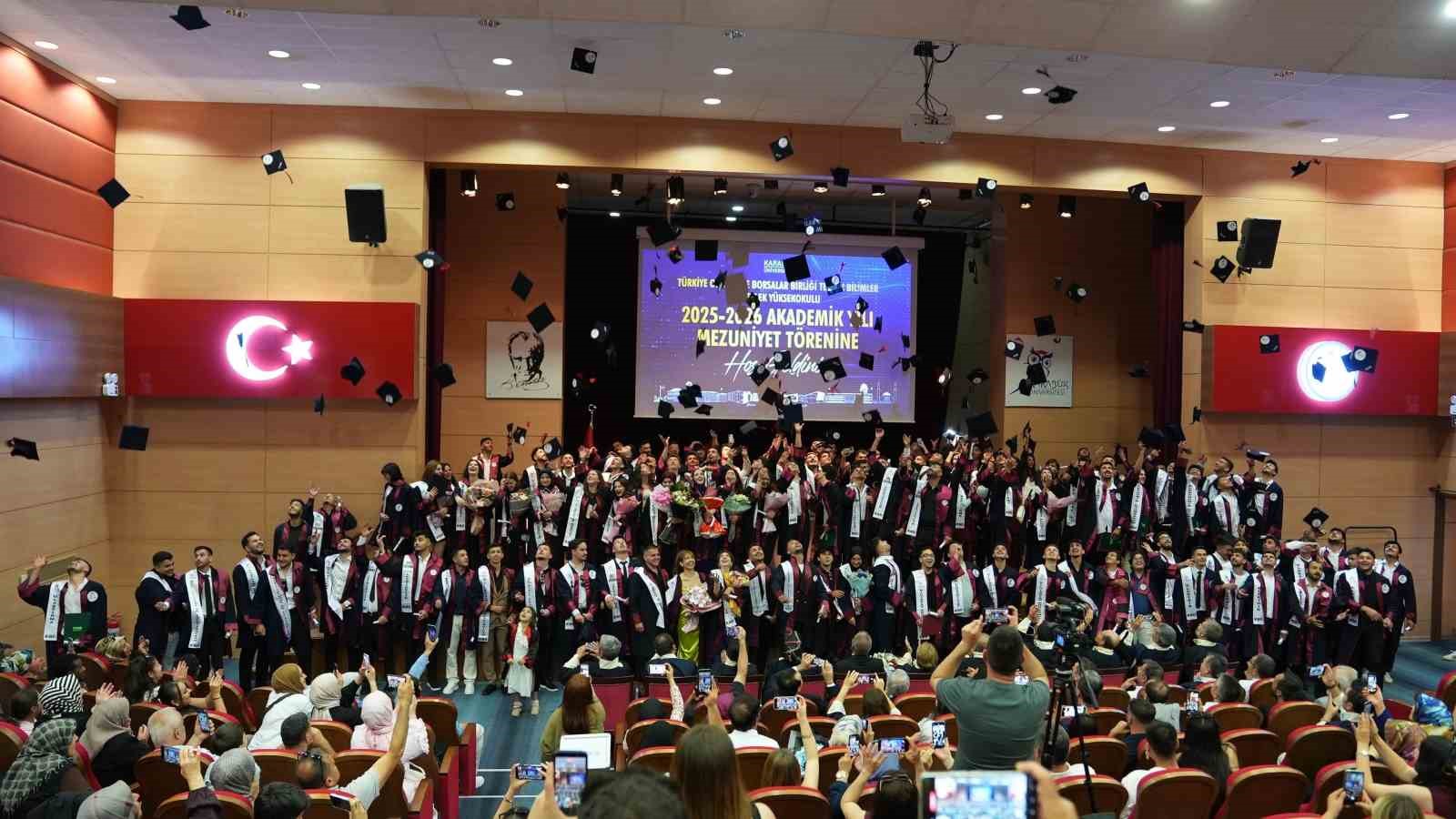 kbu-tobb-teknik-bilimler-myo-da-mezuniyet-coskusu