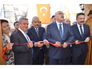 Tarihi Kentler Birliği’nden Kuşadası Belediyesi’ne Uygulama Ödülü