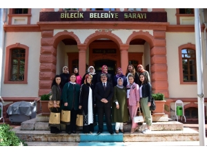 Bozüyük Ak Parti Kadın Kolları’ndan Başkan Can’a Ziyaret