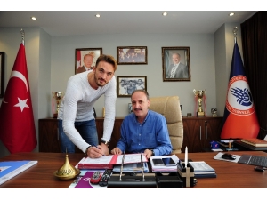 Semih Erden, İstanbul Bbsk’ye İmzayı Attı