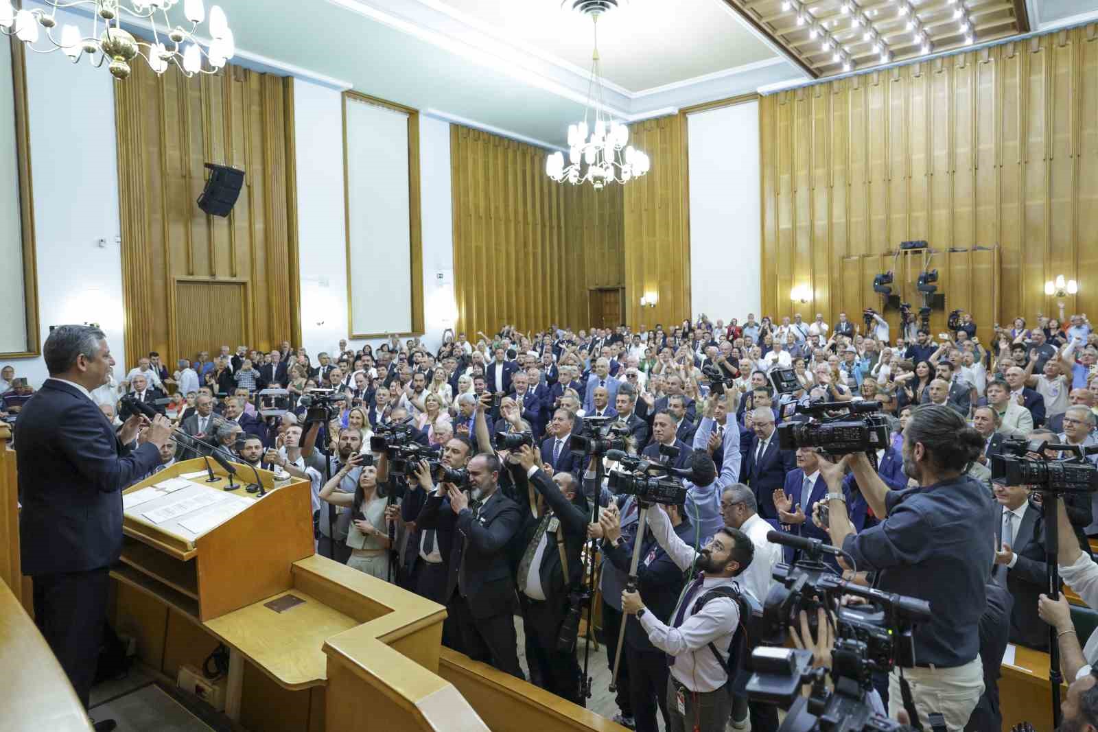 chp-grup-baskani-ozel-nato-zirvesi-olacak-diye-meclis-i-kamu-kurumlarini-sokaklari-kapatan-olaganustu-hal-var