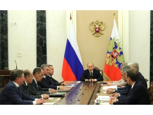 Rusya Suriye’ye S-300 Kompleksini Teslim Etti