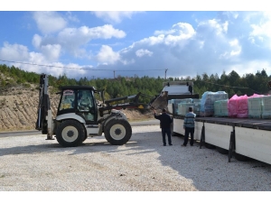 Kadıköy Belediyesi İle Şaphane Belediyesi Arasında Dayanışma