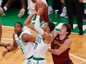 Cedi Osman’lı Cleveland Cavaliers, Boston Celtics’i Mağlup Etti
