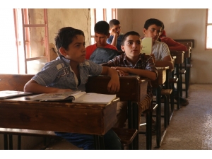 Halep’te Harabeye Dönen Okulda Eğitim Devam Ediyor