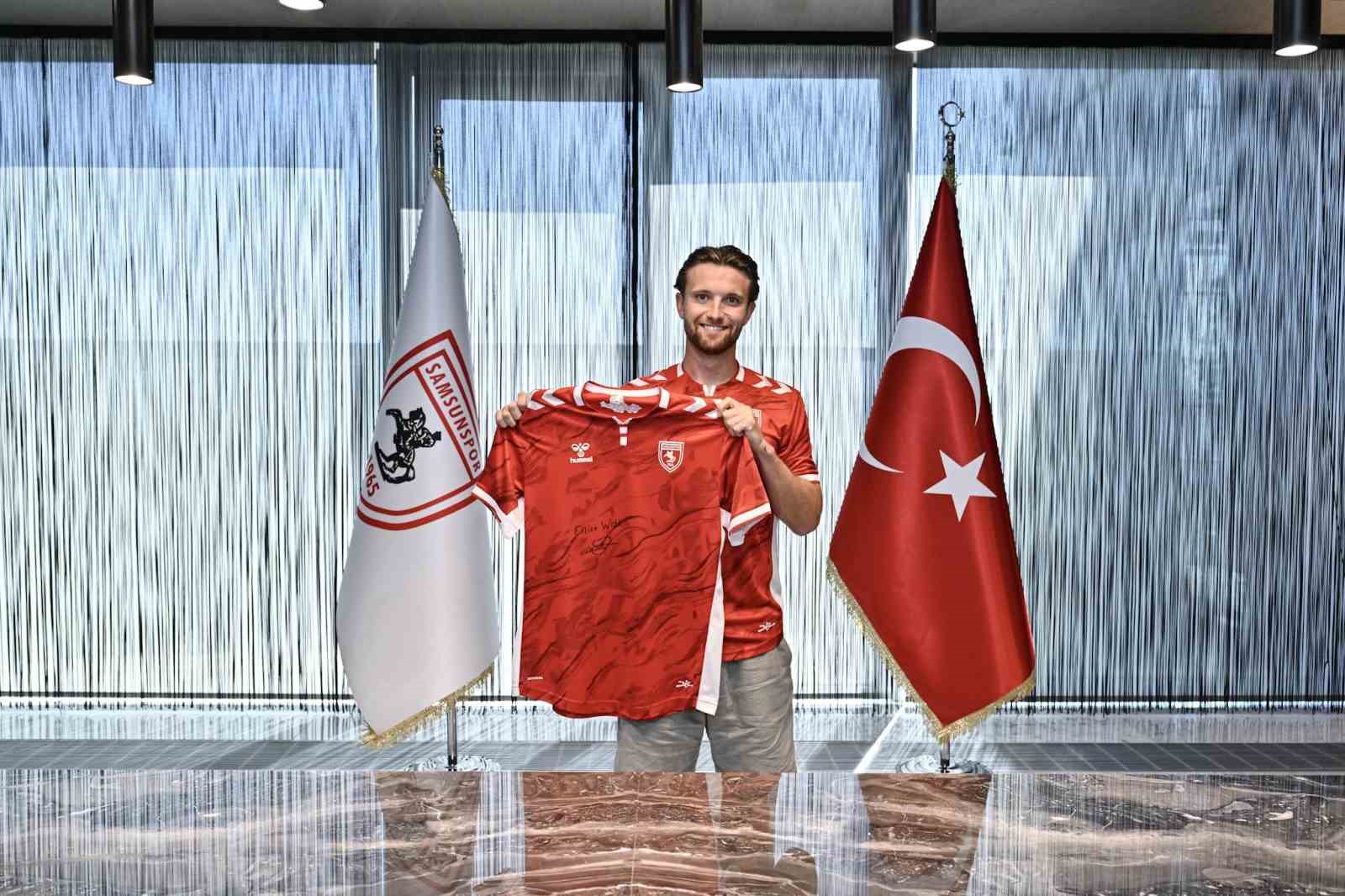 samsunspor-elliot-watt-i-4-yilligina-kadrosuna-katti