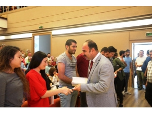 Şanlıurfa’da Öğrencilere Kitap Dağıtıldı