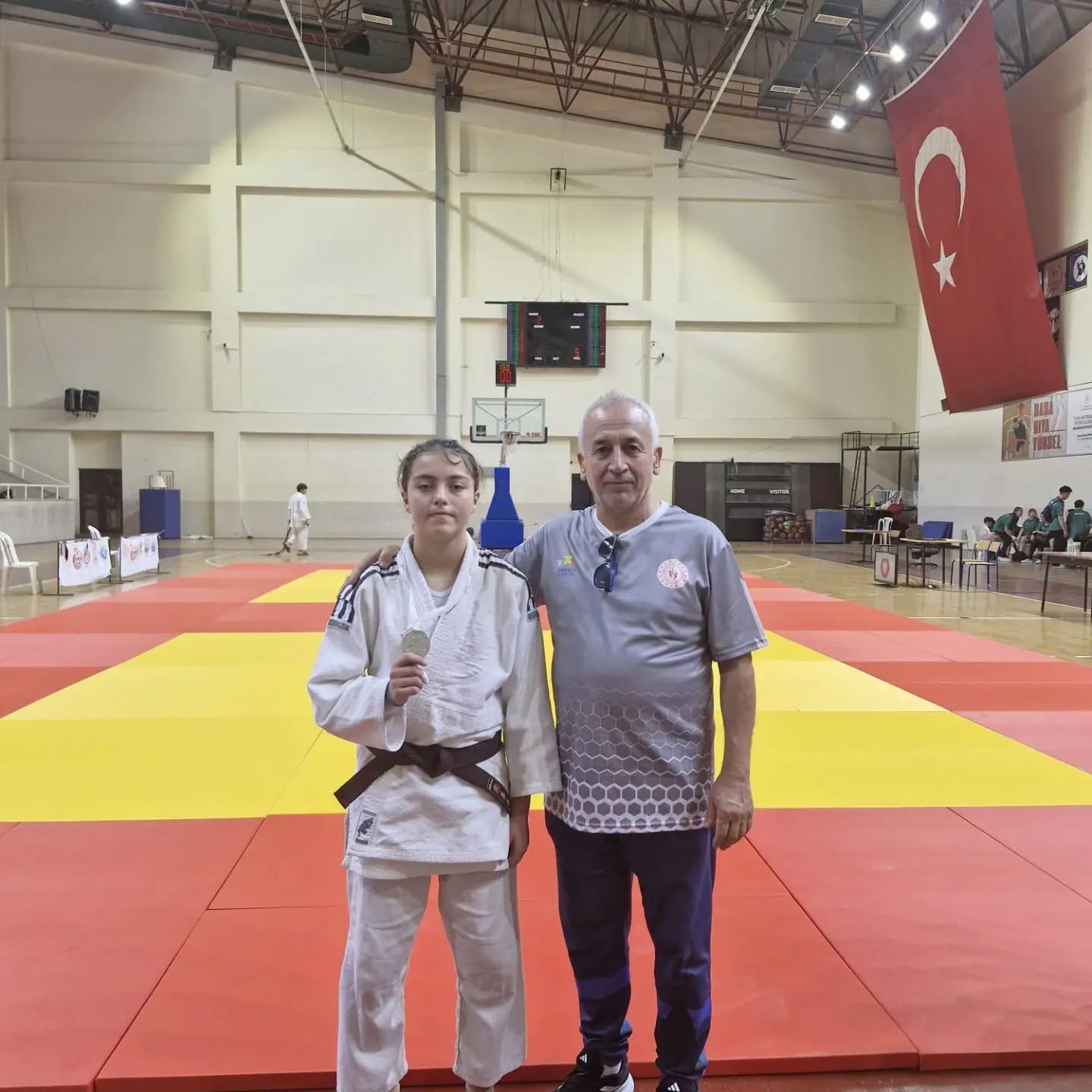 kutahya-belediyespor-un-basarili-judocusu-gumus-madalya-kazandi