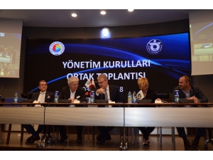 İzmir İş Dünyası Kriz Söylemlerine Karşı El Ele