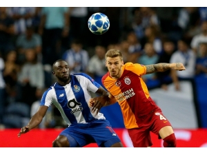 Uefa Şampiyonlar Ligi: Porto: 0 - Galatasaray: 0 (İlk Yarı)