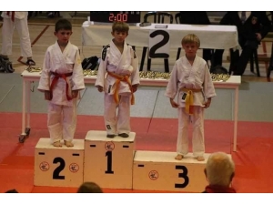 Minik İlhan Yine Şampiyon