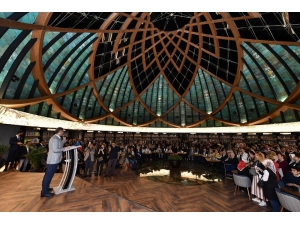 Nevmekan Sahil’de ’Ebrunun Nev Hali’ Sergisi Açıldı