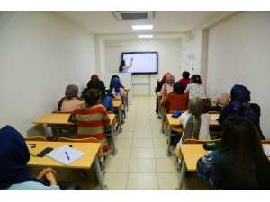 Haliliye’de Gençler Üniversite Sınavlarına Hazırlanıyor