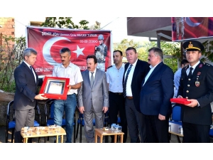 Zonguldak Valisi Çınar Şehit Ailesi İle Bir Araya Geldi