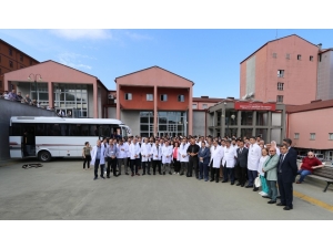 Rize’de Sağlık Çalışanları İstanbul’da Doktorun Öldürülmesini Protesto Etti