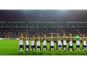 Uefa Avrupa Ligi: Fenerbahçe: 0 - Spartak Trnava: 0 (Maç Devam Ediyor)