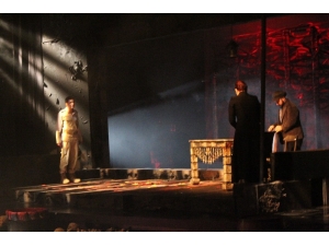 Kocaeli Şehir Tiyatroları Yeni Sezona Yeni Oyunlarla Başladı