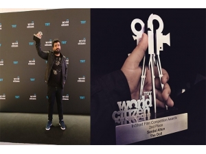 Oyuncak Bebek Ödüle Doymuyor