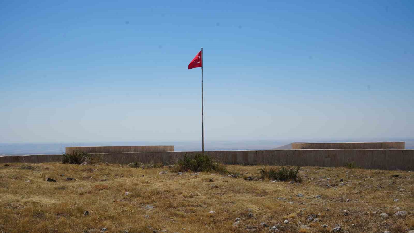 evliyafaki-koyu-105-yildir-sehitlerle-birlikte-yasiyor