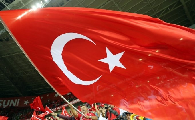 Tüm Lig Maçlarında Saygı Duruşu