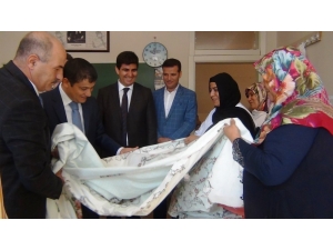 Erciş Halk Eğitim Merkezi Müdürlüğü Faaliyetleriyle Takdir Topluyor