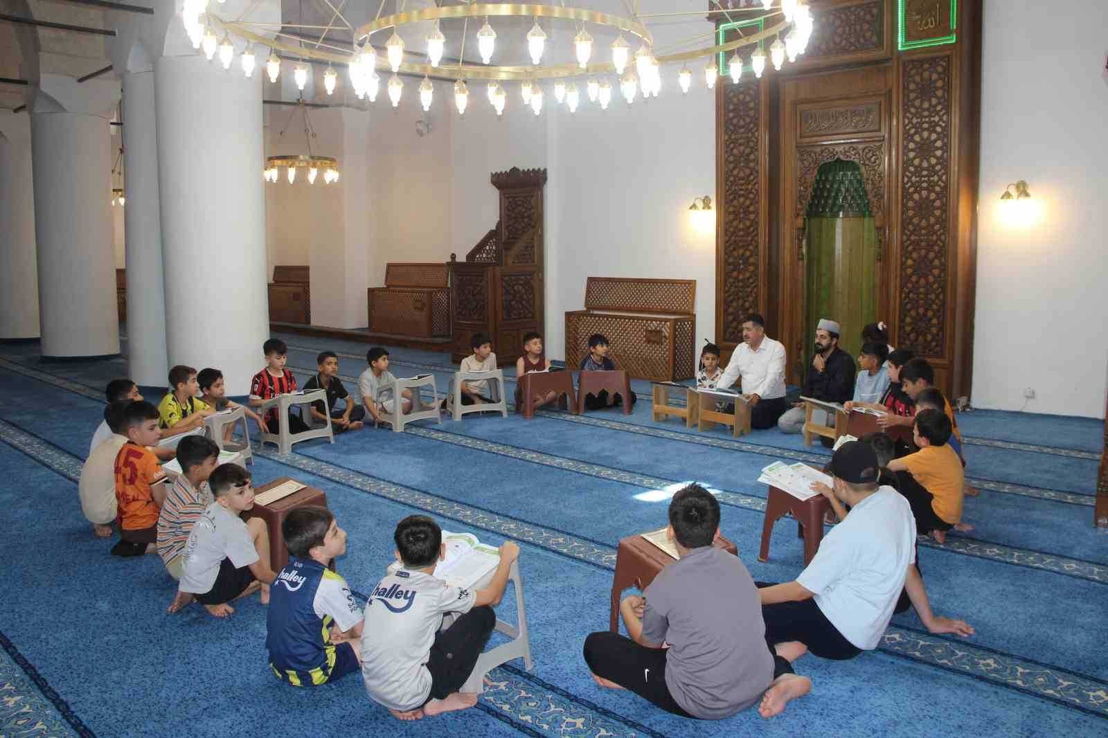 cizre-de-yaz-kur-an-kurslarina-cocuklardan-yogun-ilgi